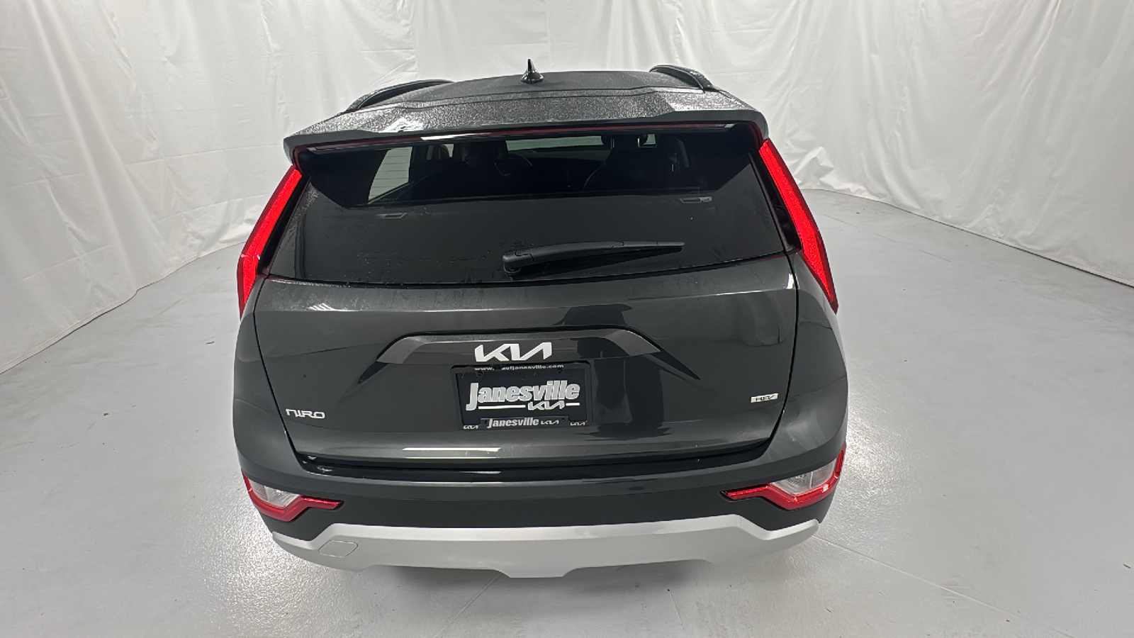 2025 Kia Niro LX 4