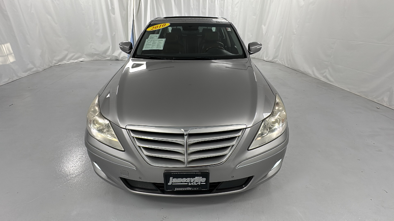 2010 Hyundai Genesis 4.6 8