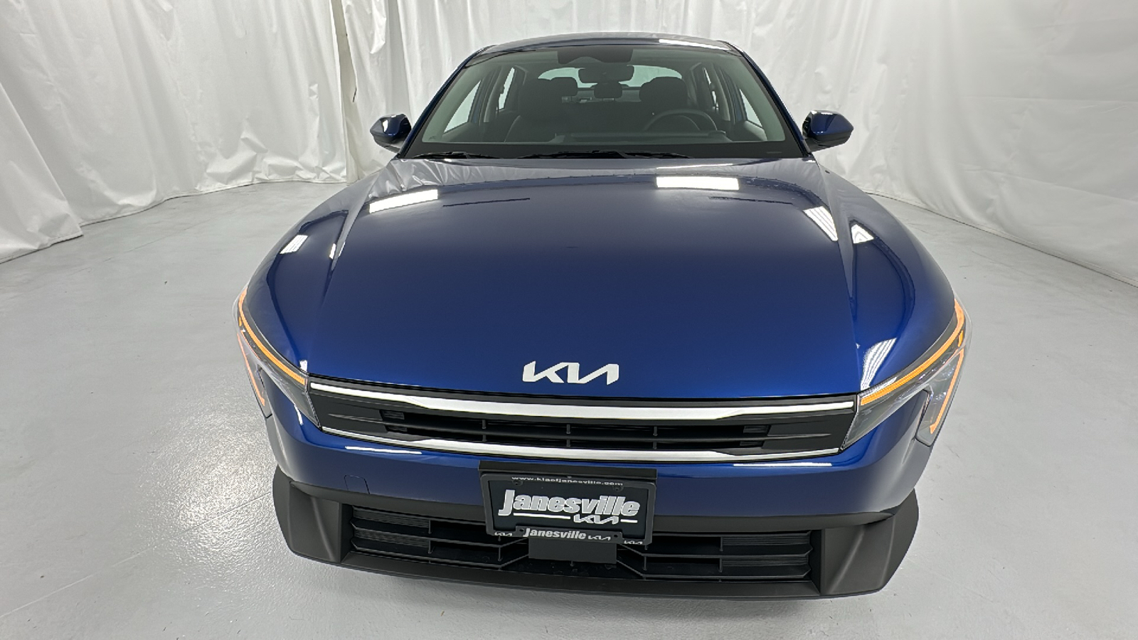 2025 Kia K4 LXS 8