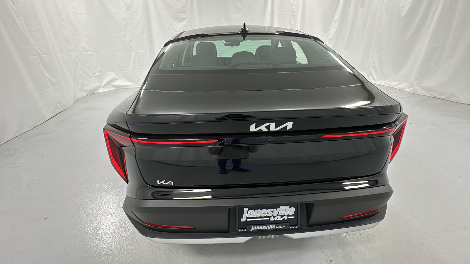 2025 Kia K4 EX 24