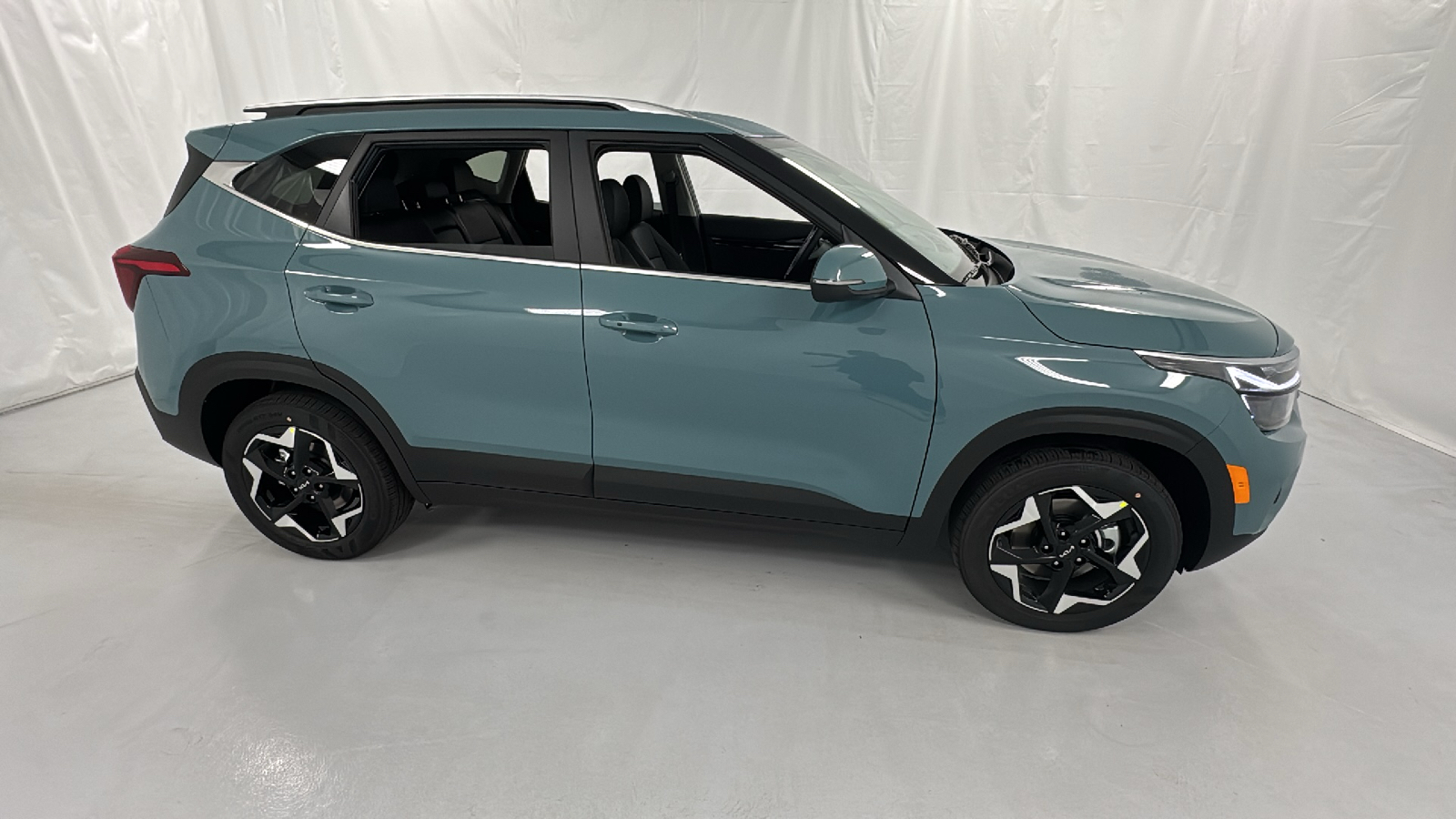 2025 Kia Seltos EX 2