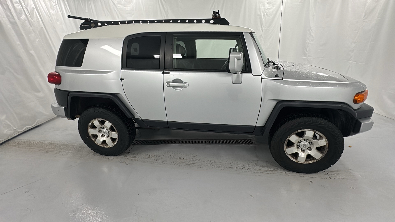 2007 Toyota FJ Cruiser Base 2