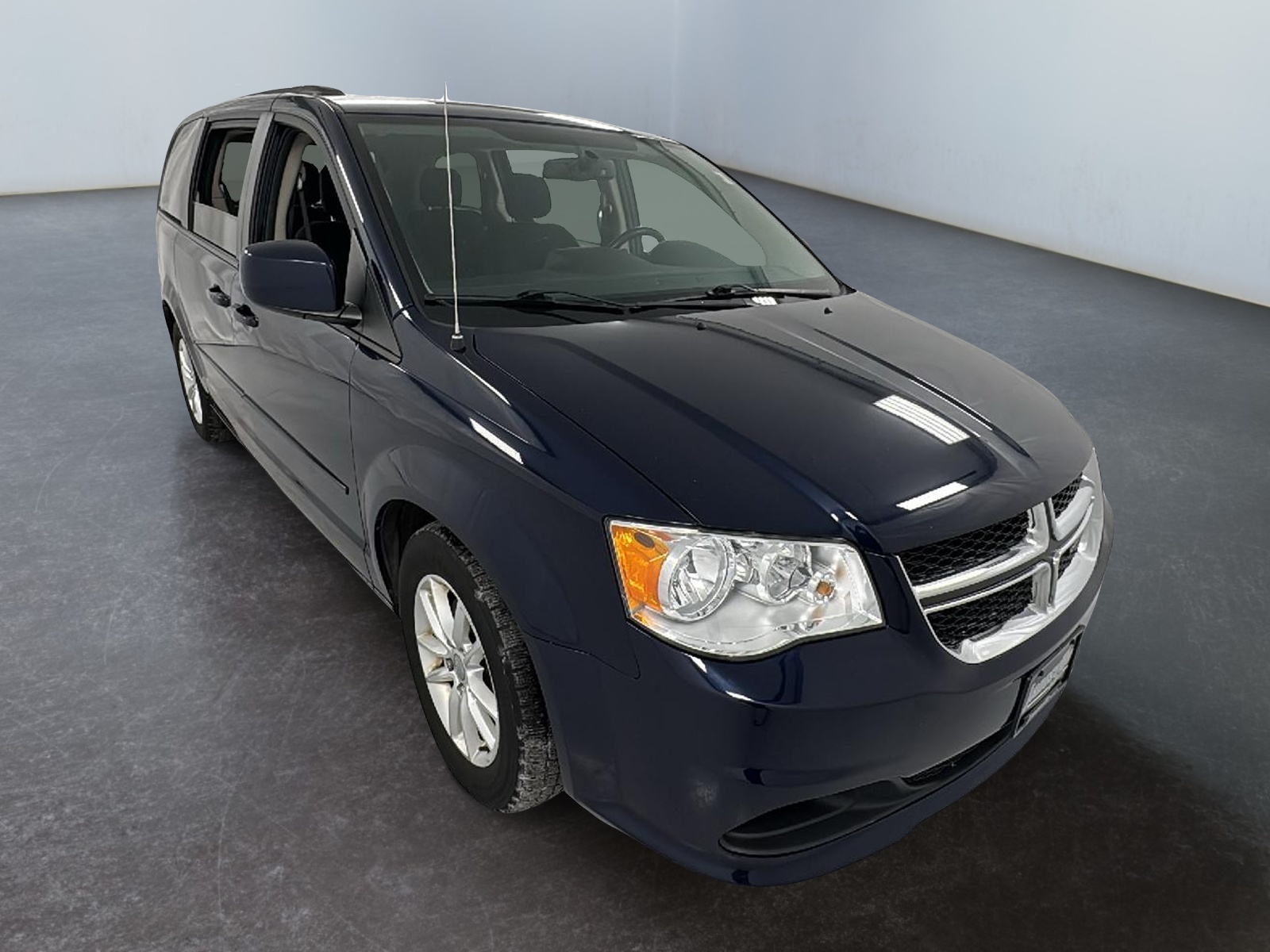 2015 Dodge Grand Caravan SXT 1