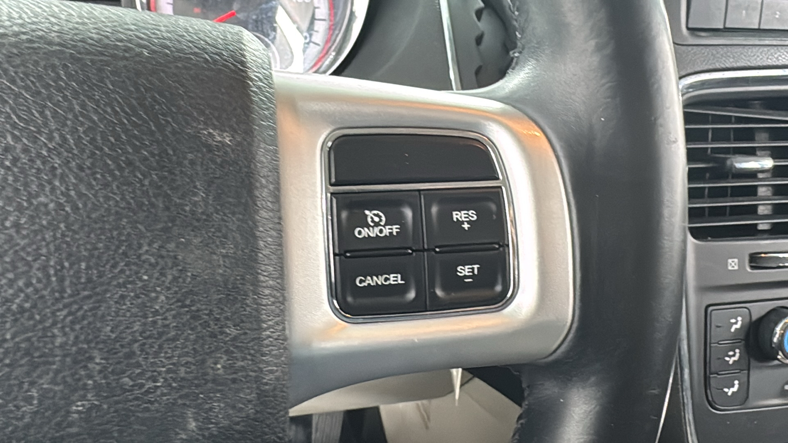 2015 Dodge Grand Caravan SXT 24