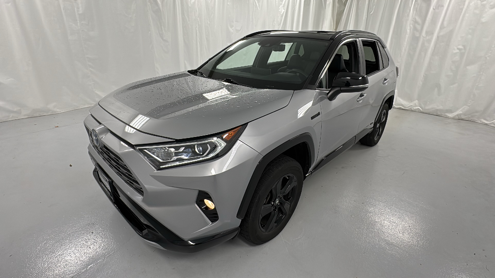 2019 Toyota RAV4 Hybrid XSE 7