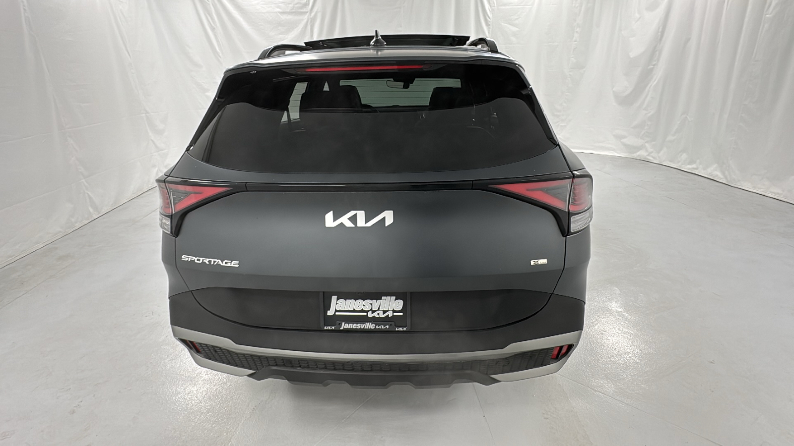 2023 Kia Sportage Plug-In Hybrid X-Line 4