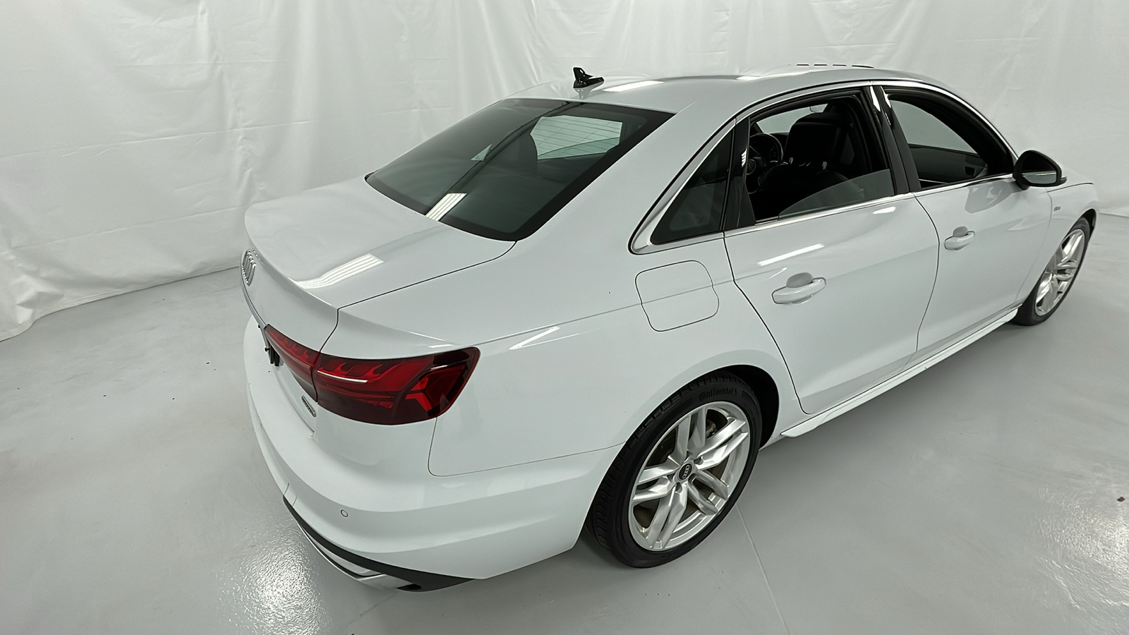 2022 Audi A4 45 S line Premium Plus 3