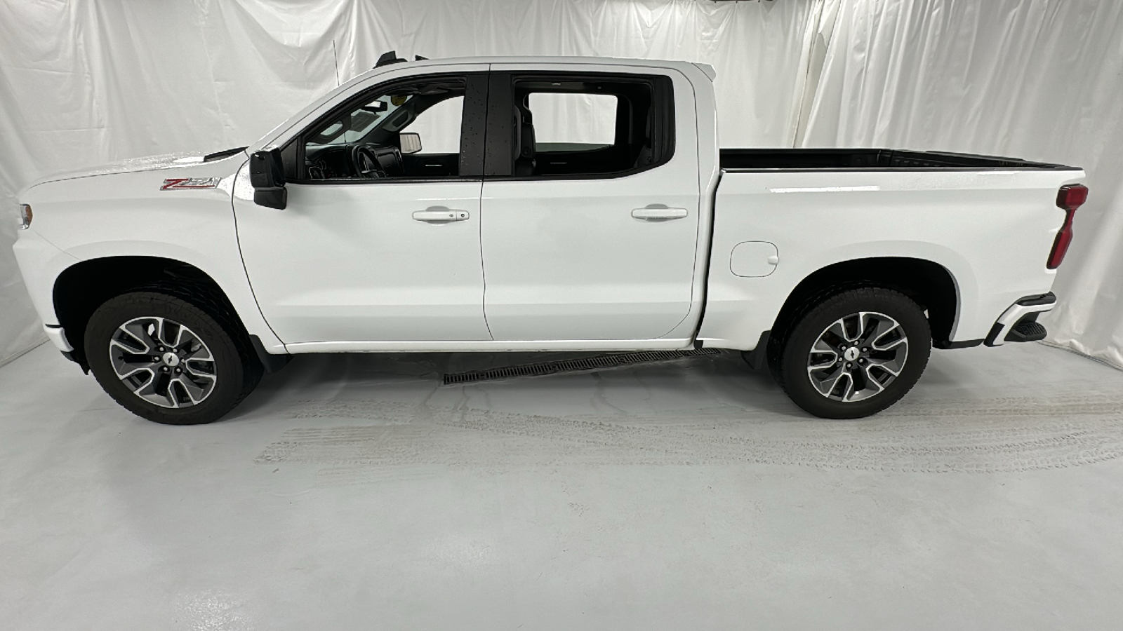 2021 Chevrolet Silverado 1500 RST 6