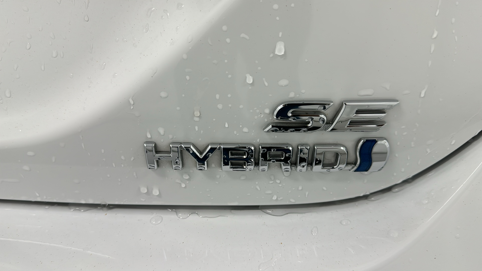 2023 Toyota Camry Hybrid SE 31