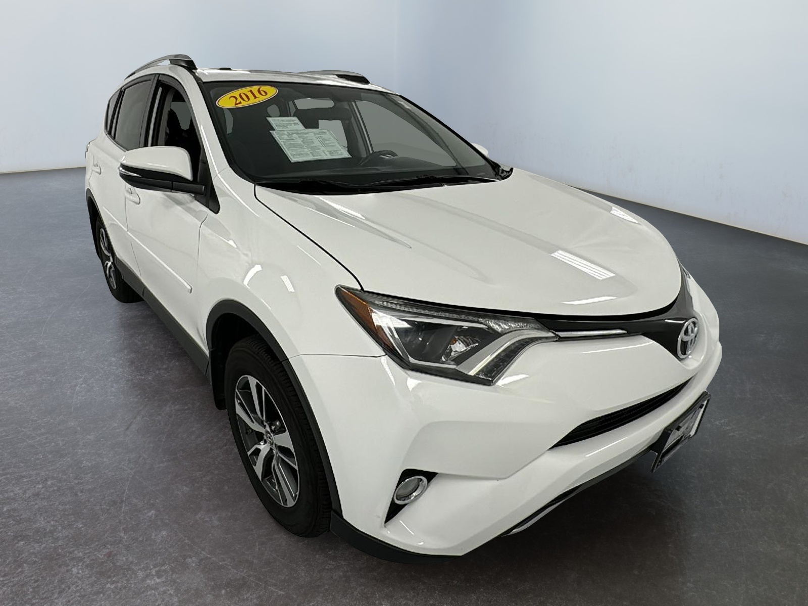 2016 Toyota RAV4 XLE 1