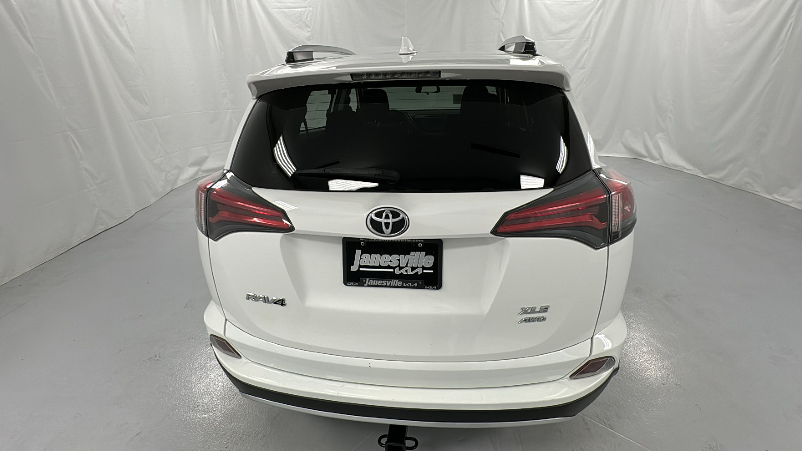 2016 Toyota RAV4 XLE 4