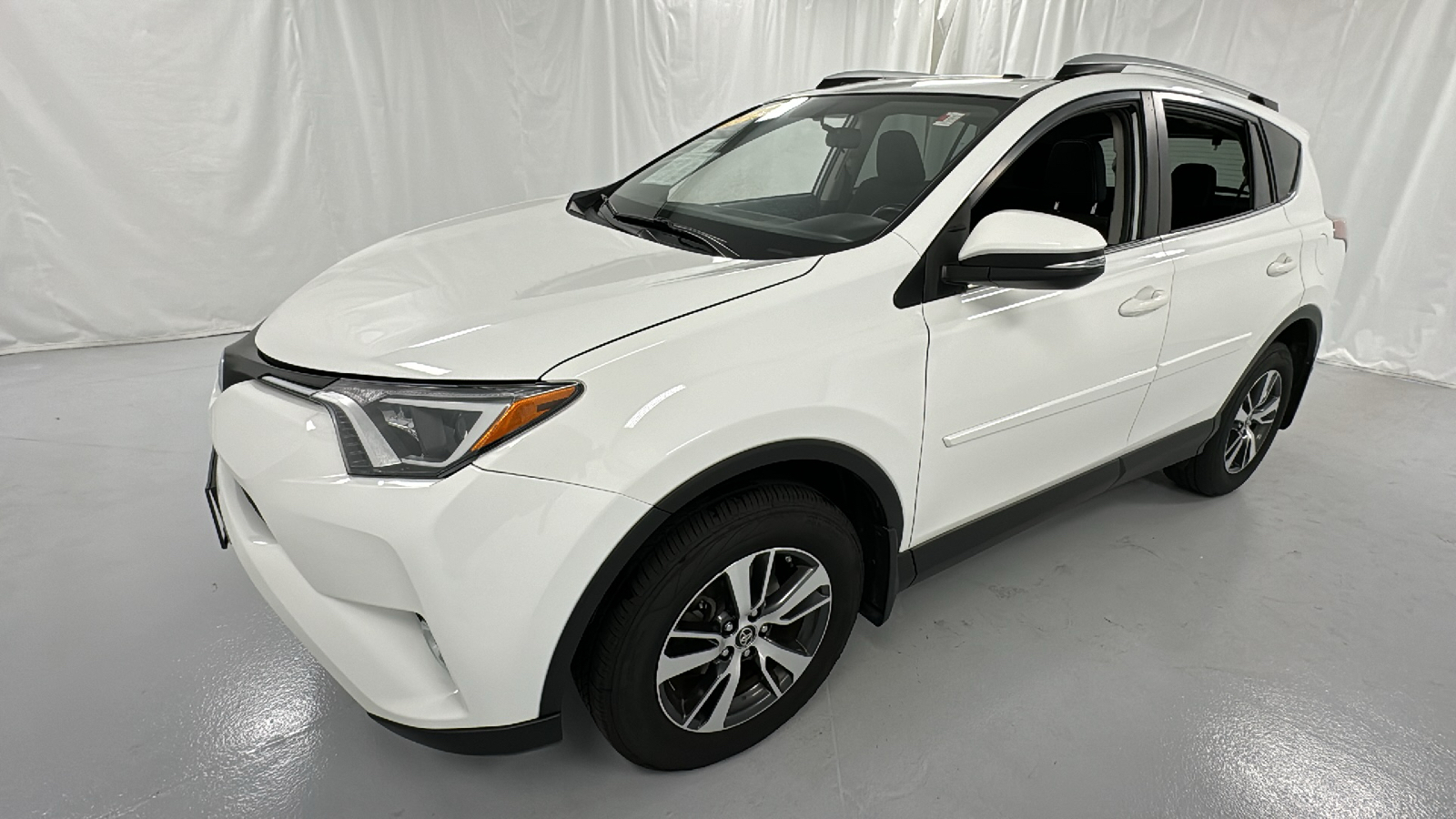 2016 Toyota RAV4 XLE 7