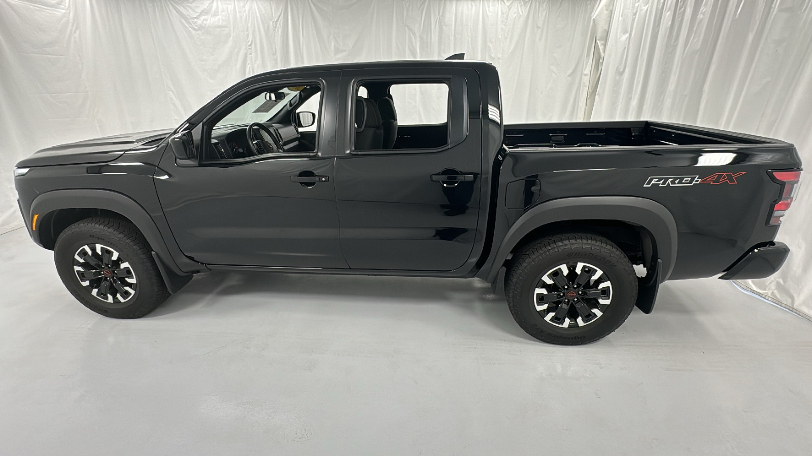 2023 Nissan Frontier PRO-4X 6