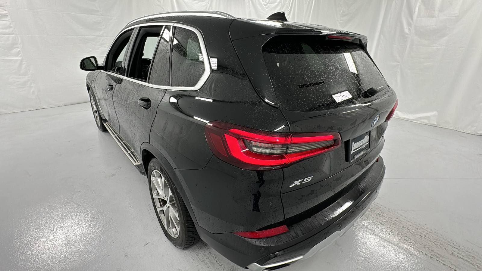 2023 BMW X5 xDrive45e 5