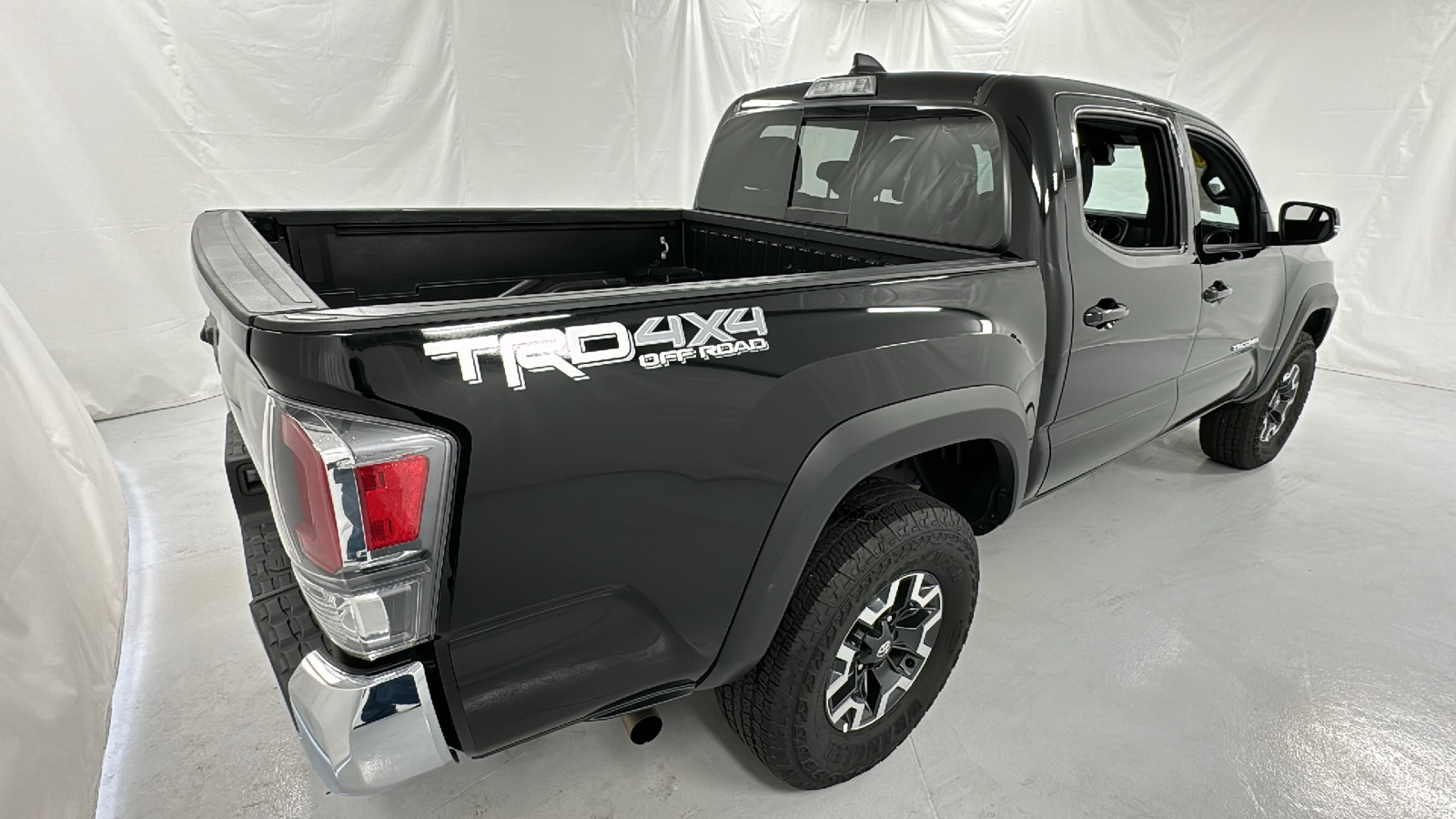 2023 Toyota Tacoma TRD Off-Road 3