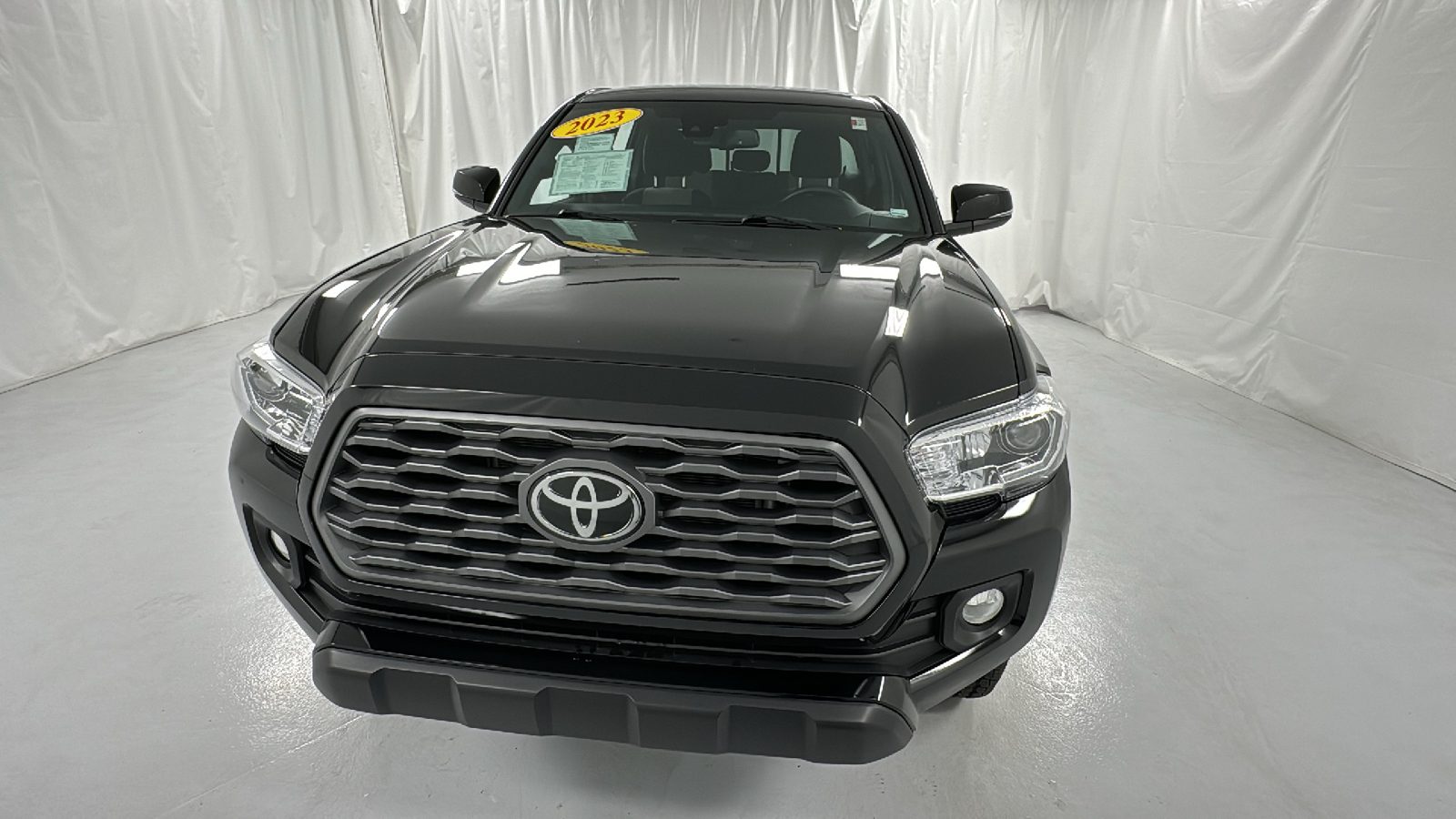 2023 Toyota Tacoma TRD Off-Road 8