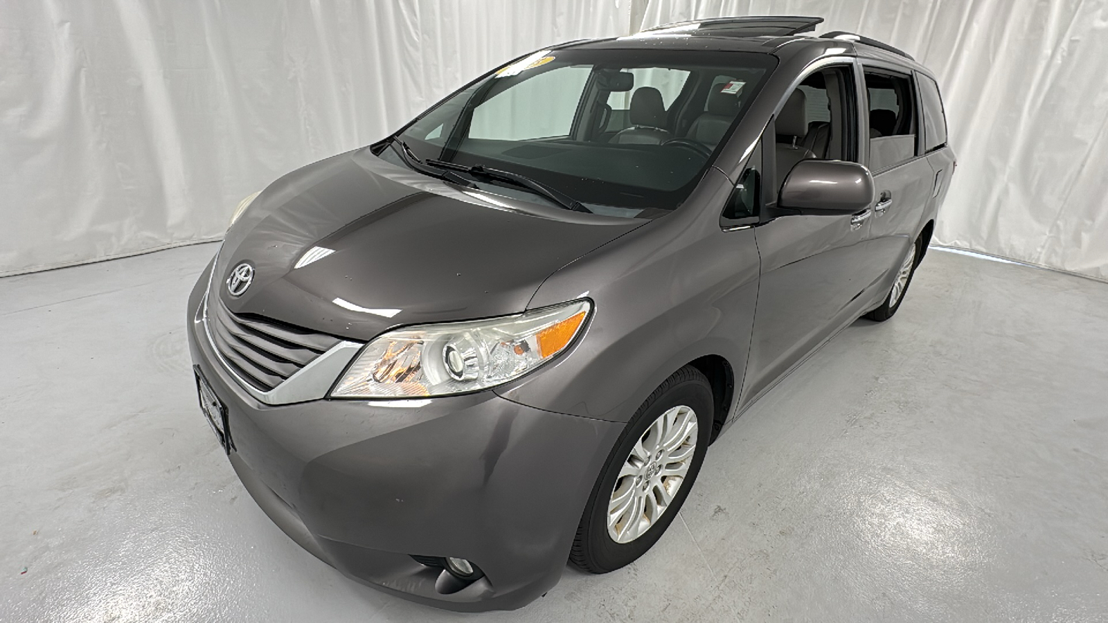 2015 Toyota Sienna XLE 7