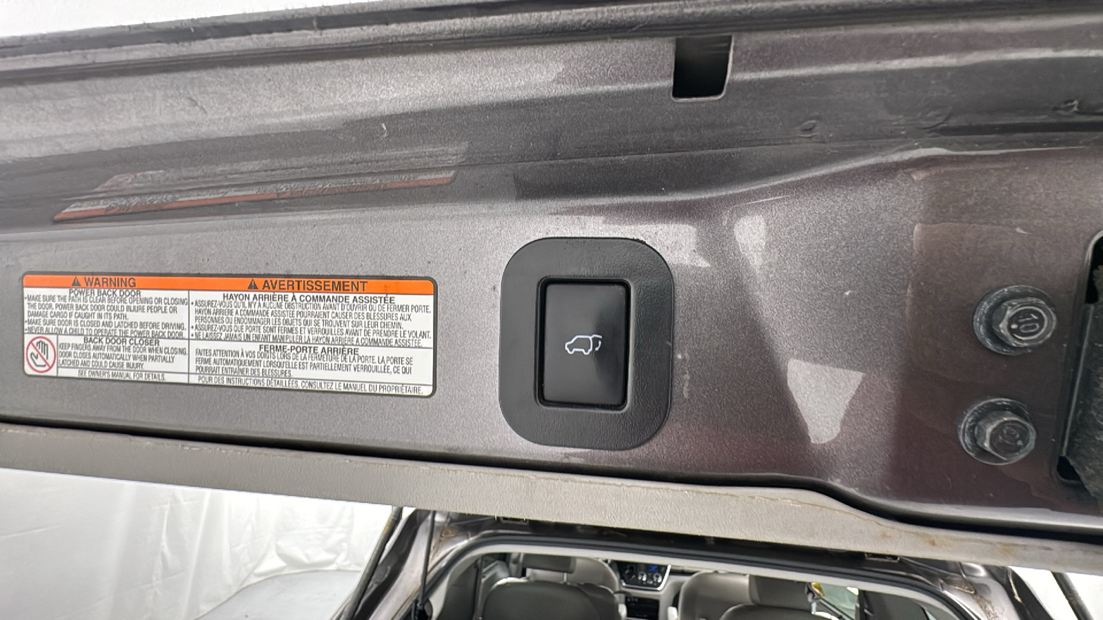 2015 Toyota Sienna XLE 17