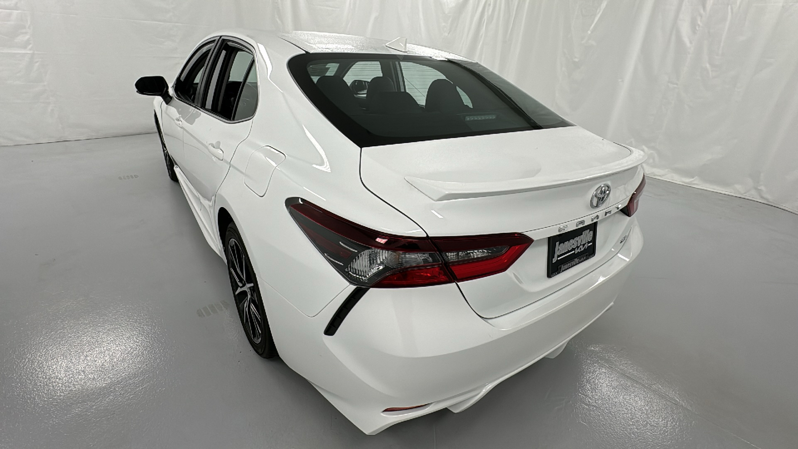 2022 Toyota Camry SE 5