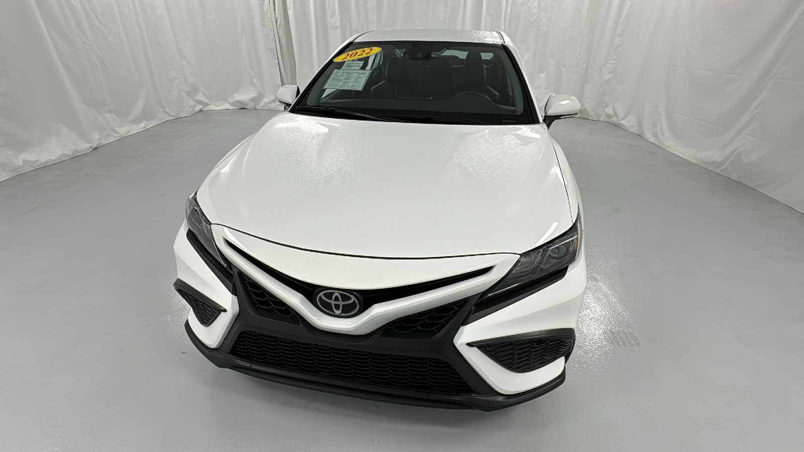 2022 Toyota Camry SE 8