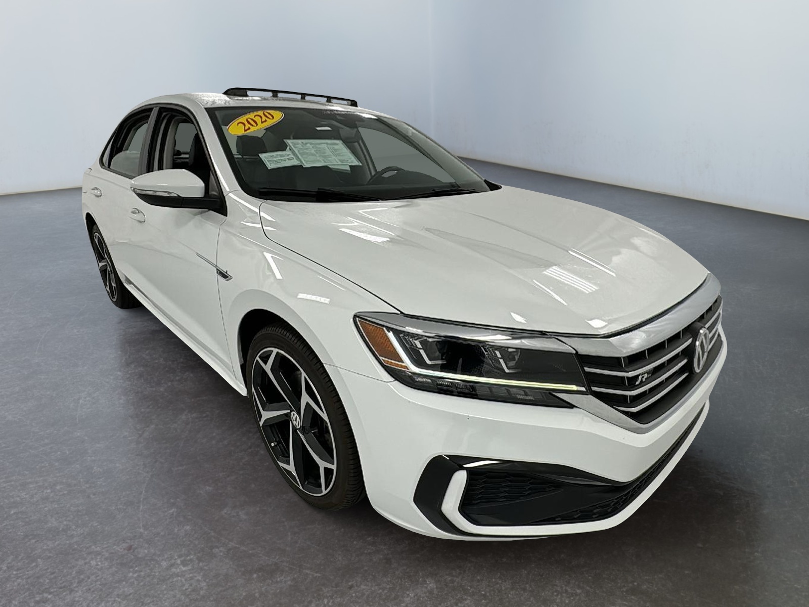 2020 Volkswagen Passat 2.0T R-Line 1