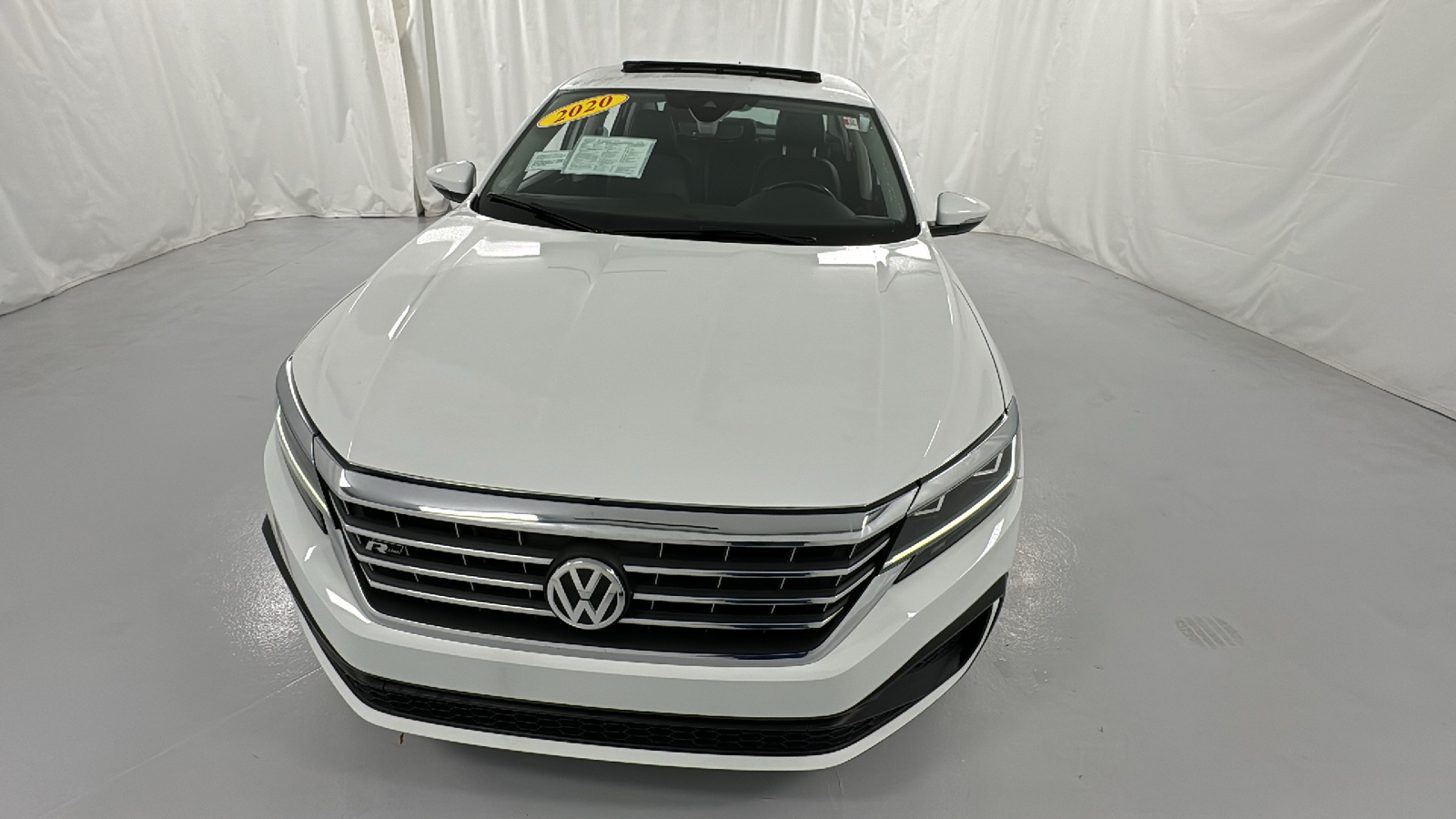 2020 Volkswagen Passat 2.0T R-Line 8