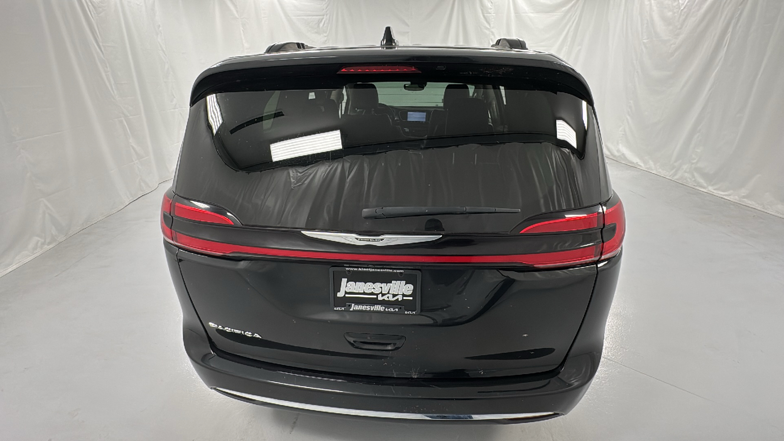 2022 Chrysler Pacifica Touring L 4