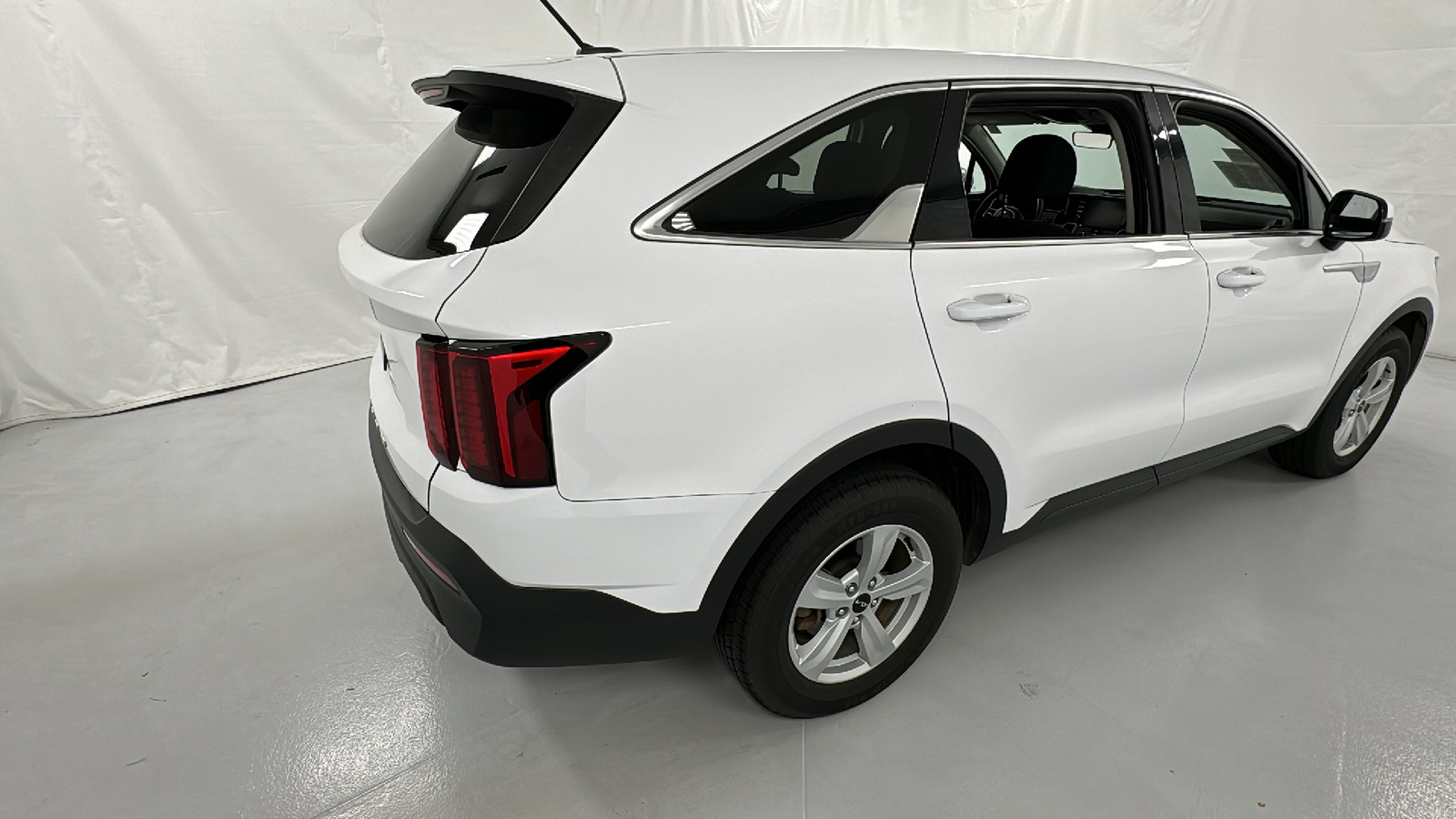 2022 Kia Sorento LX 3