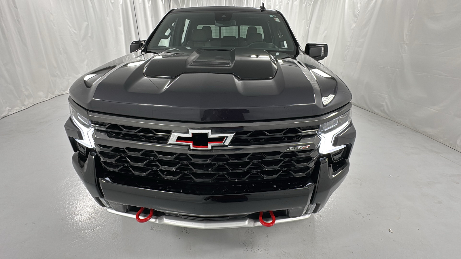 2024 Chevrolet Silverado 1500 ZR2 8