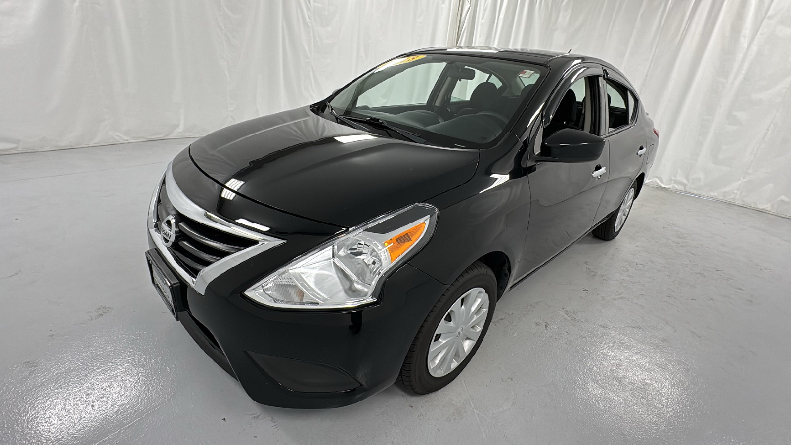 2018 Nissan Versa 1.6 SV 7