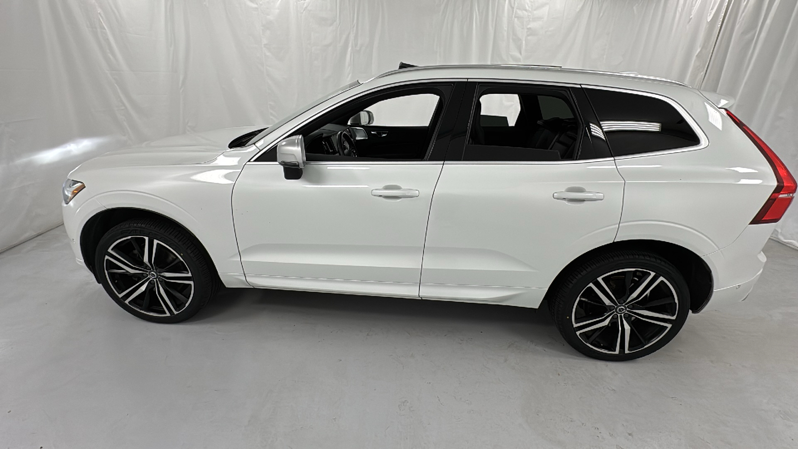 2019 Volvo XC60 T6 R-Design 6