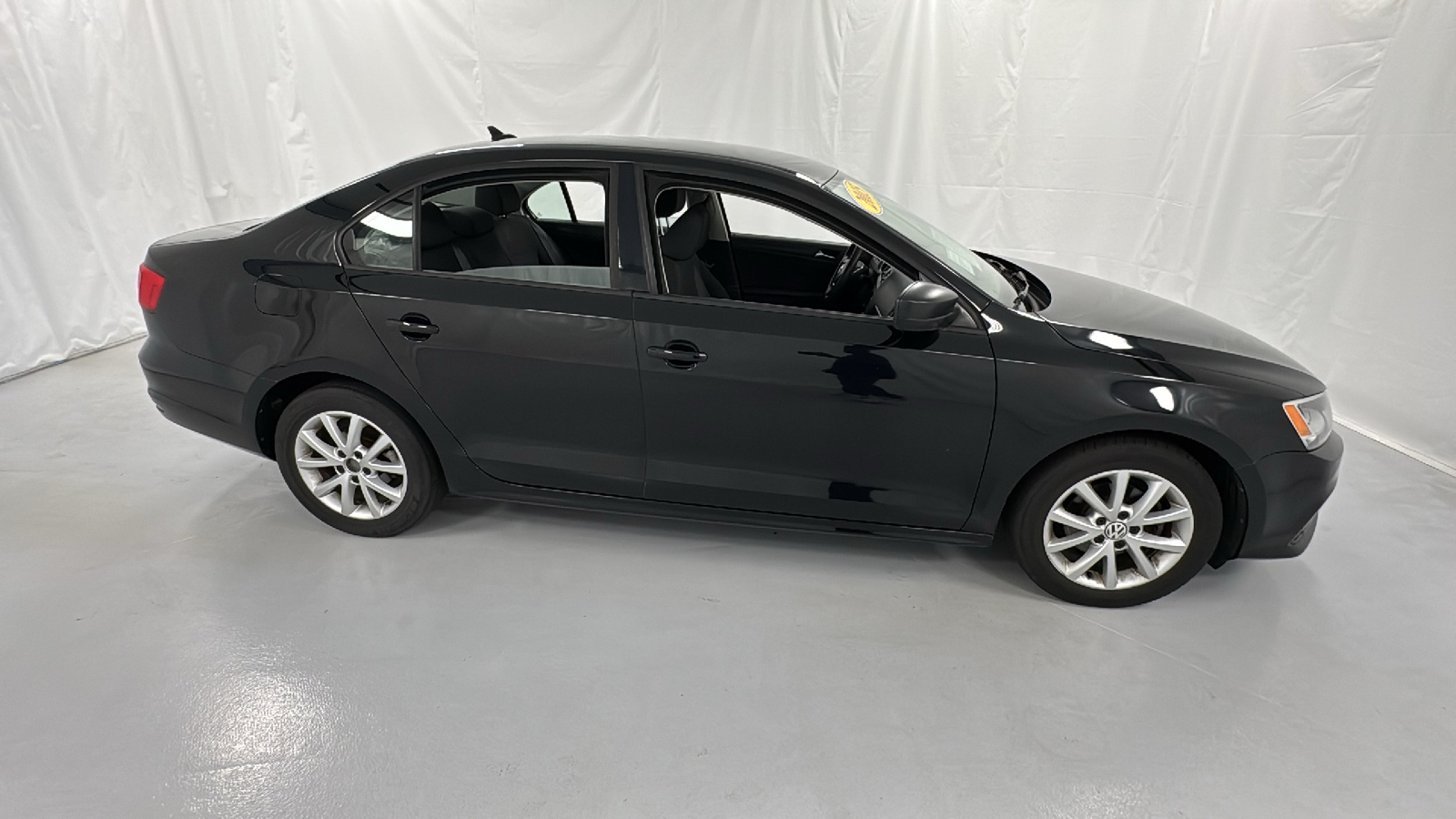 2015 Volkswagen Jetta 2.0L Base 2