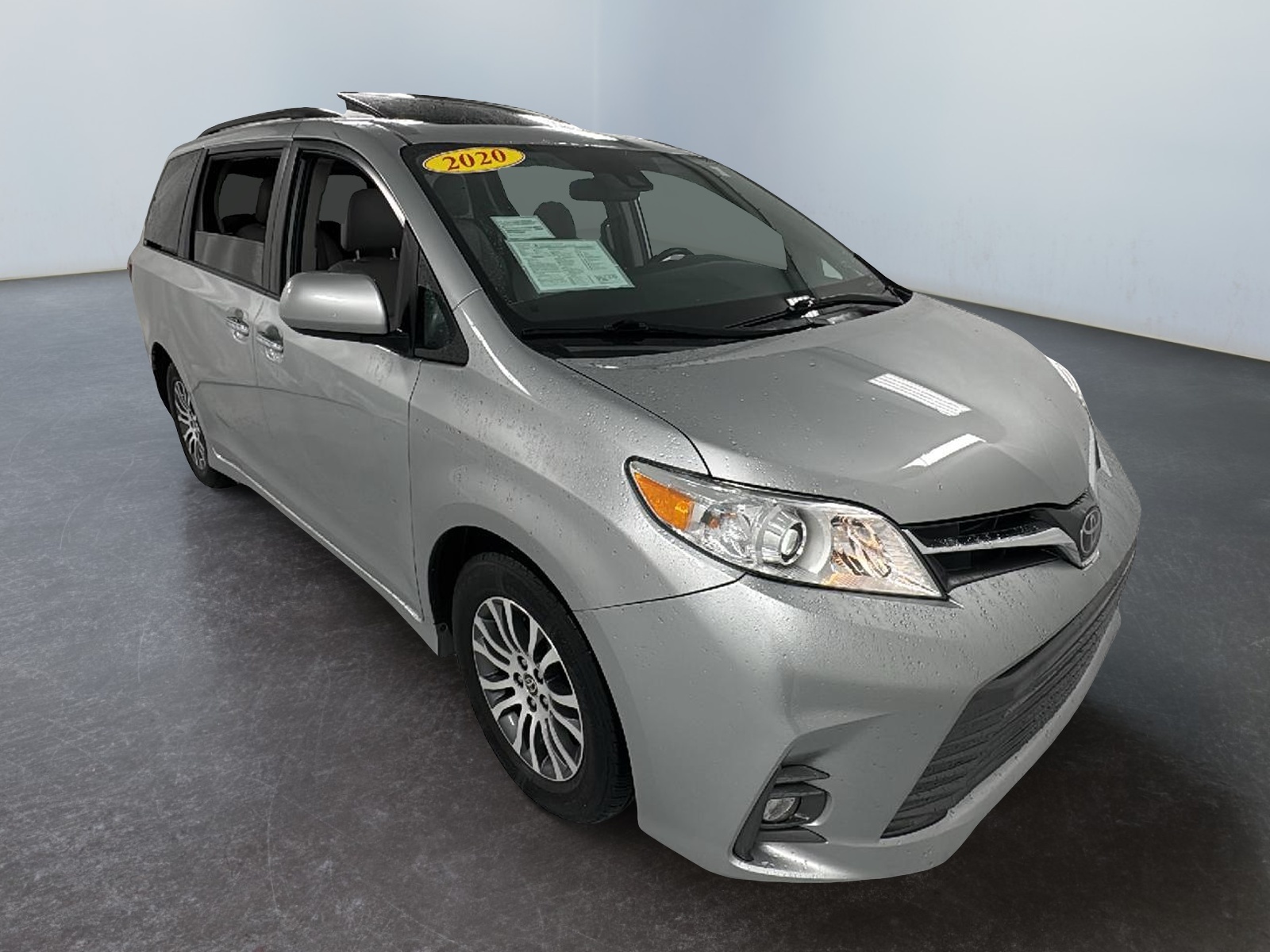 2020 Toyota Sienna XLE Premium 1