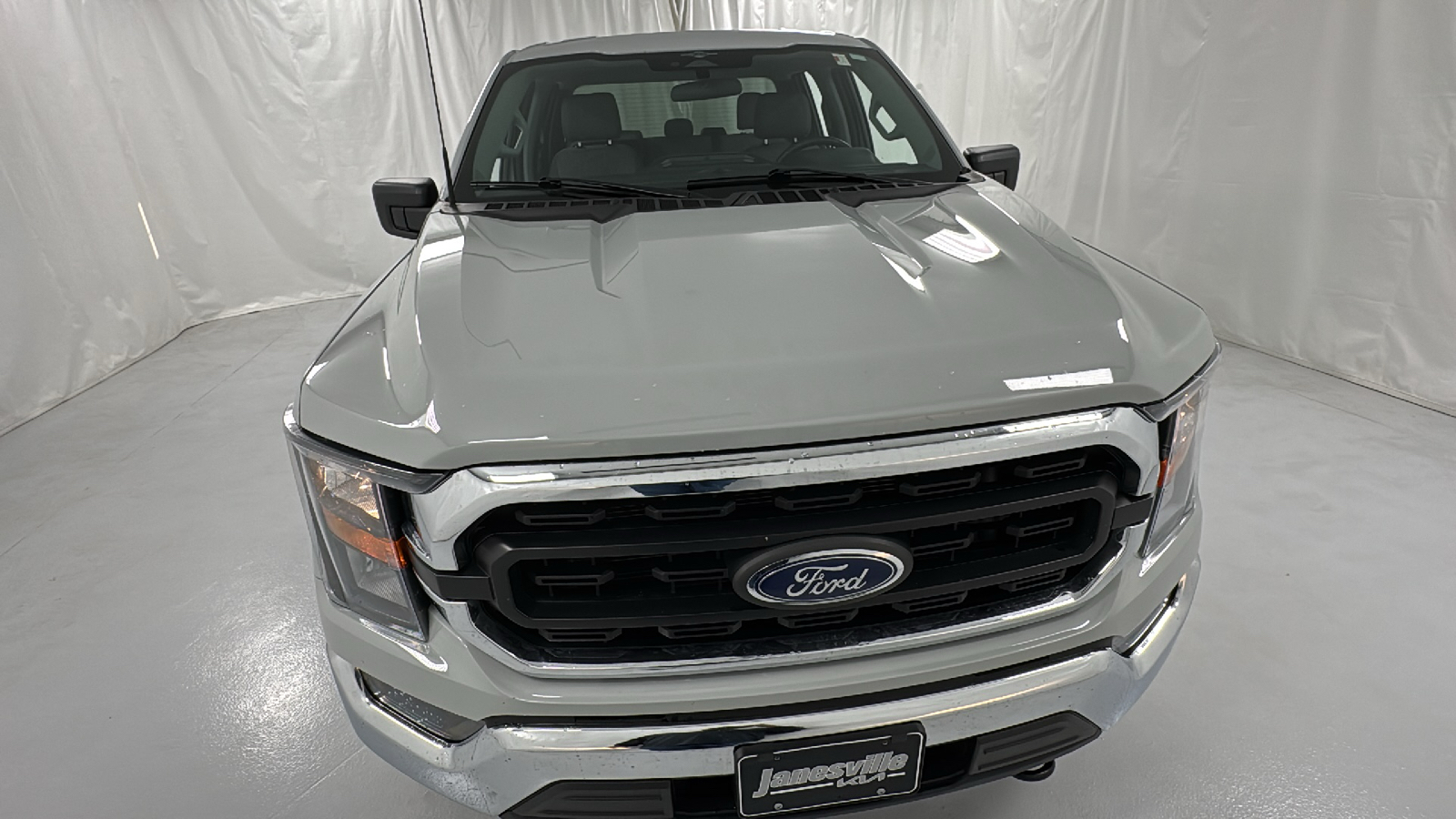 2023 Ford F-150 XLT 8