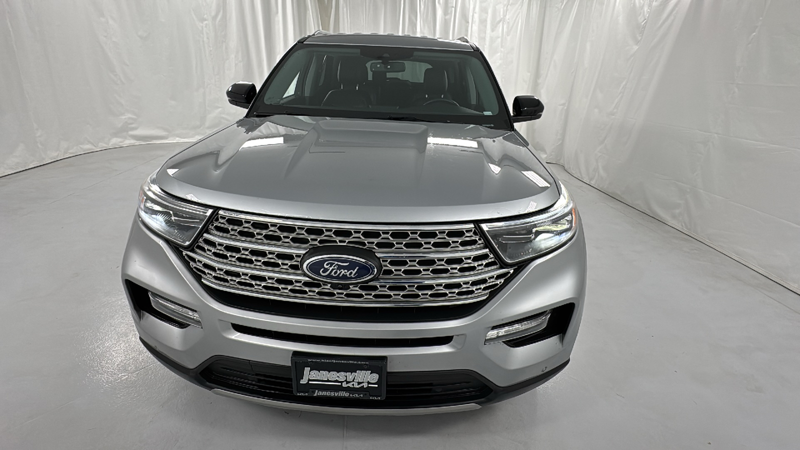 2022 Ford Explorer Limited 8