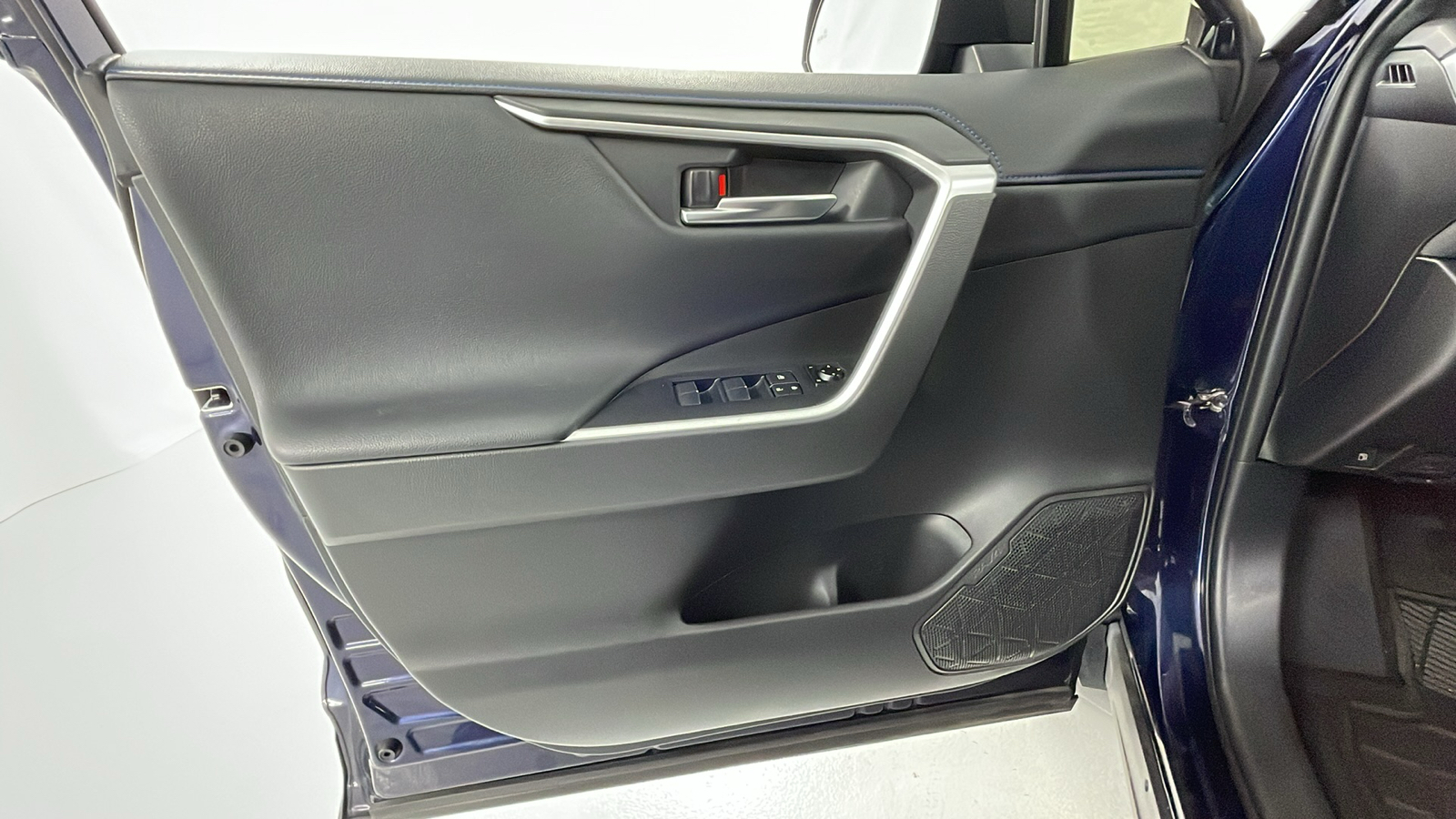 2020 Toyota RAV4 Hybrid XSE 19