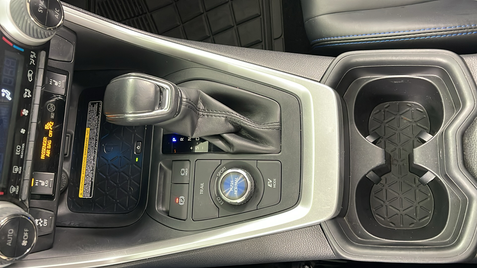 2020 Toyota RAV4 Hybrid XSE 30