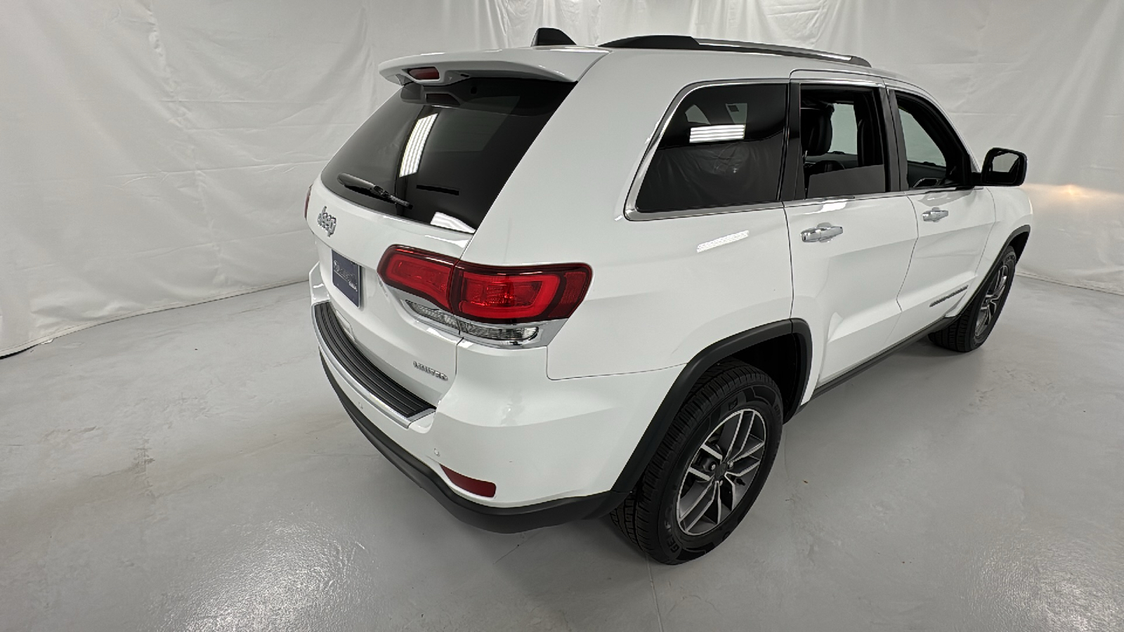 2020 Jeep Grand Cherokee Limited 3