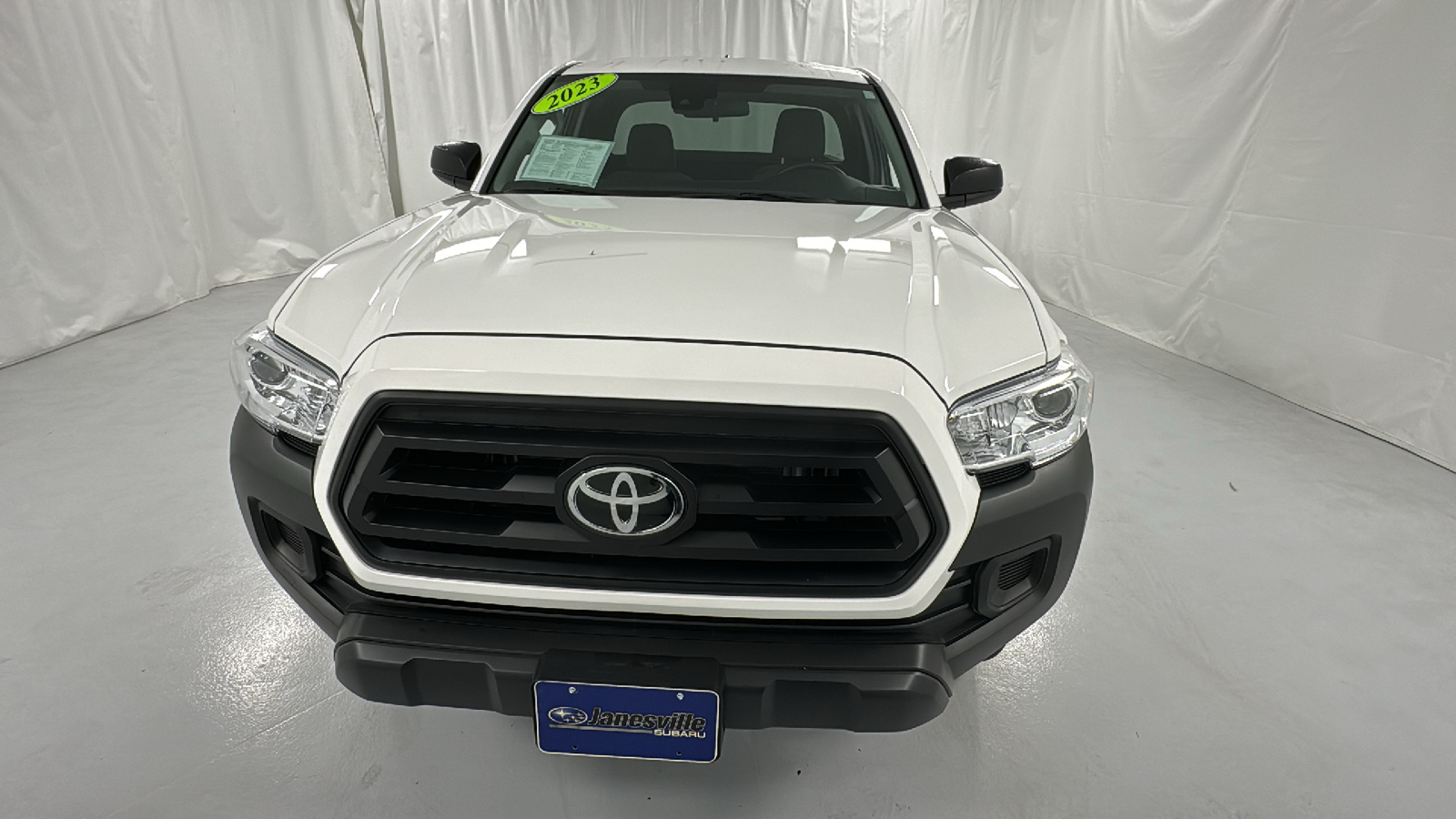 2023 Toyota Tacoma SR 8