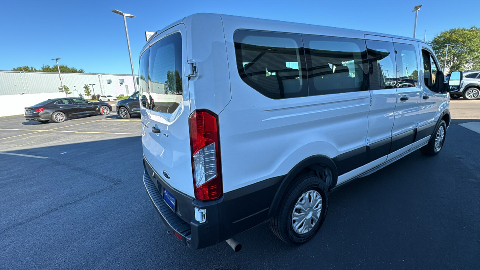 2021 Ford Transit-350 XLT 3