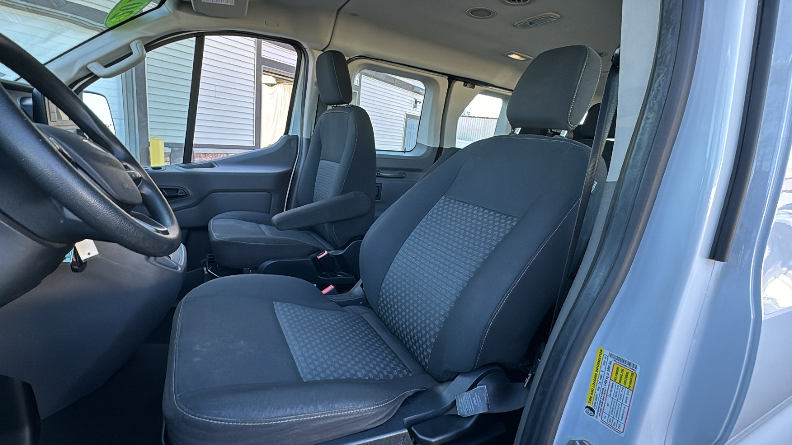 2021 Ford Transit-350 XLT 10