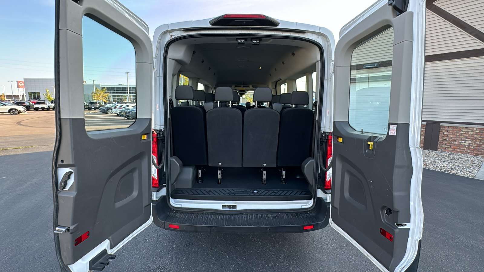 2020 Ford Transit-350 XLT 15