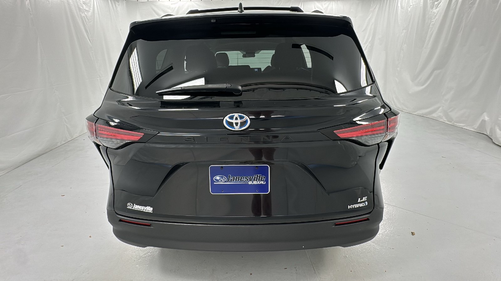 2021 Toyota Sienna LE 4