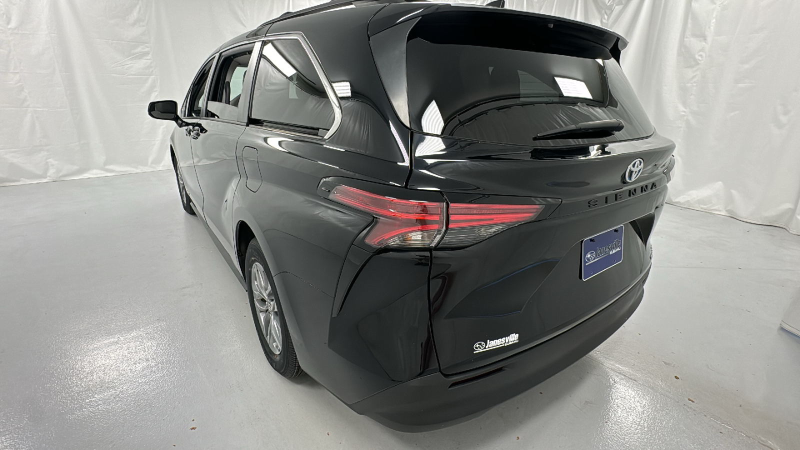 2021 Toyota Sienna LE 5