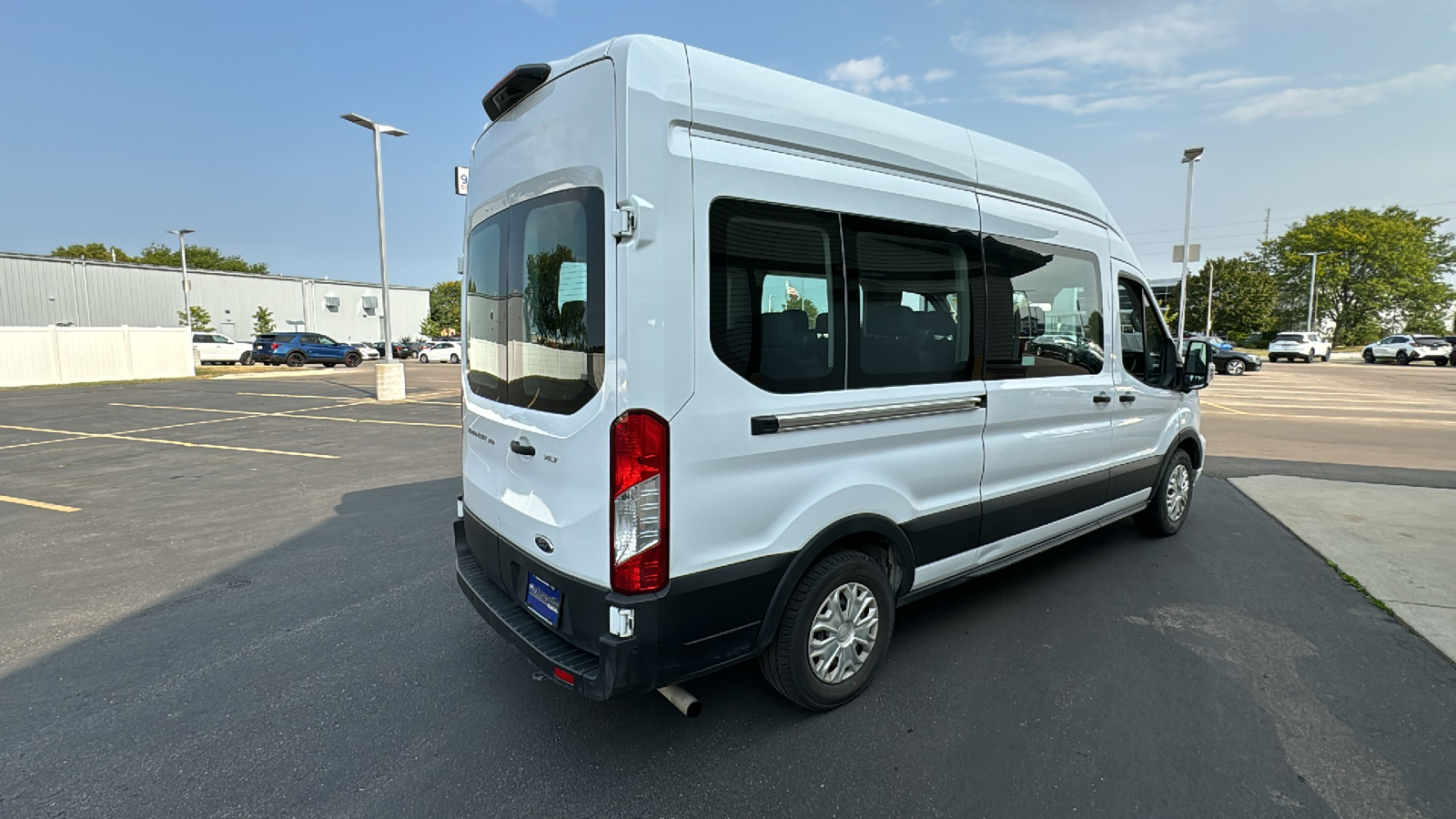 2022 Ford Transit-350 XLT 3