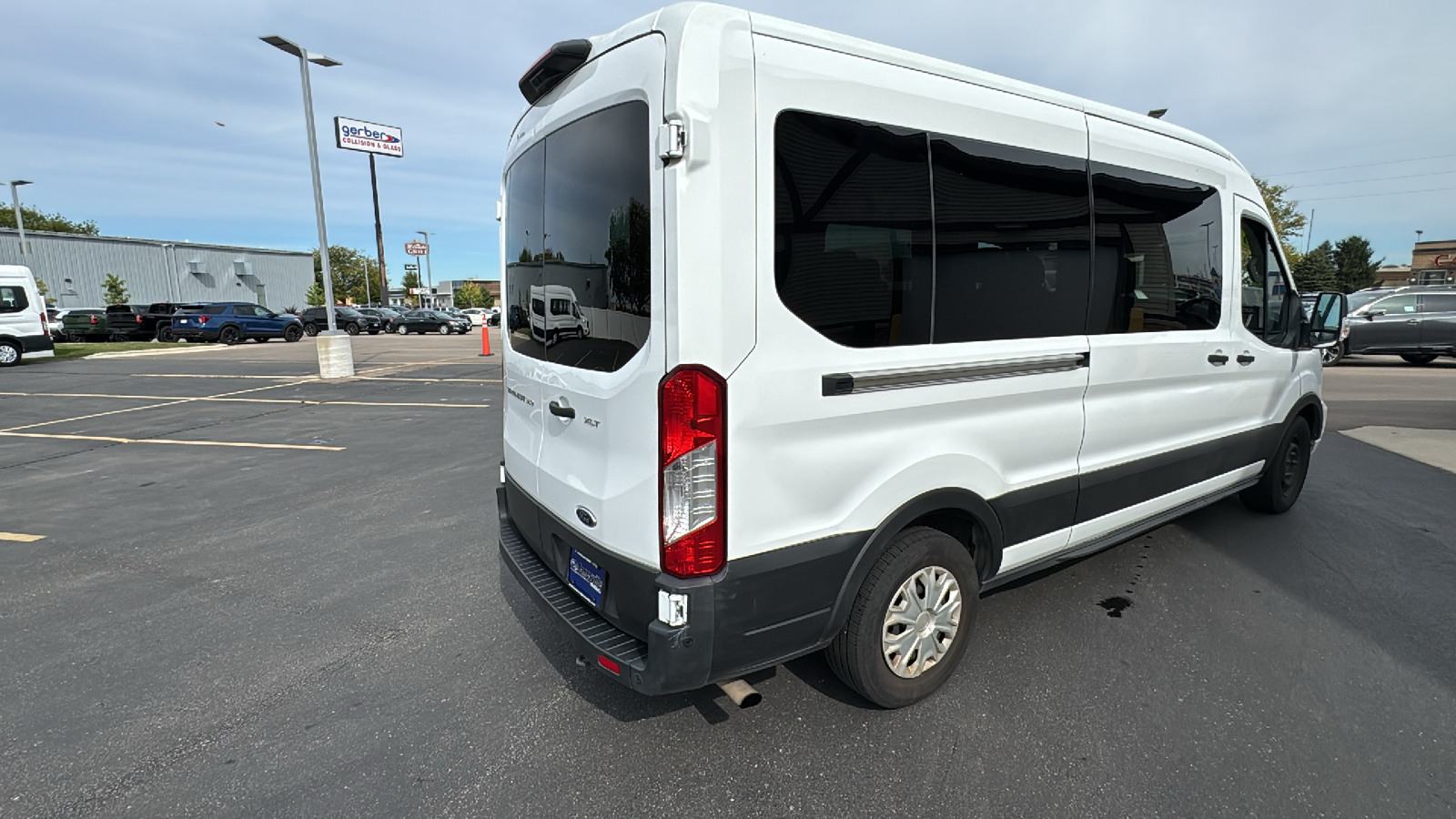 2021 Ford Transit-350 XLT 3