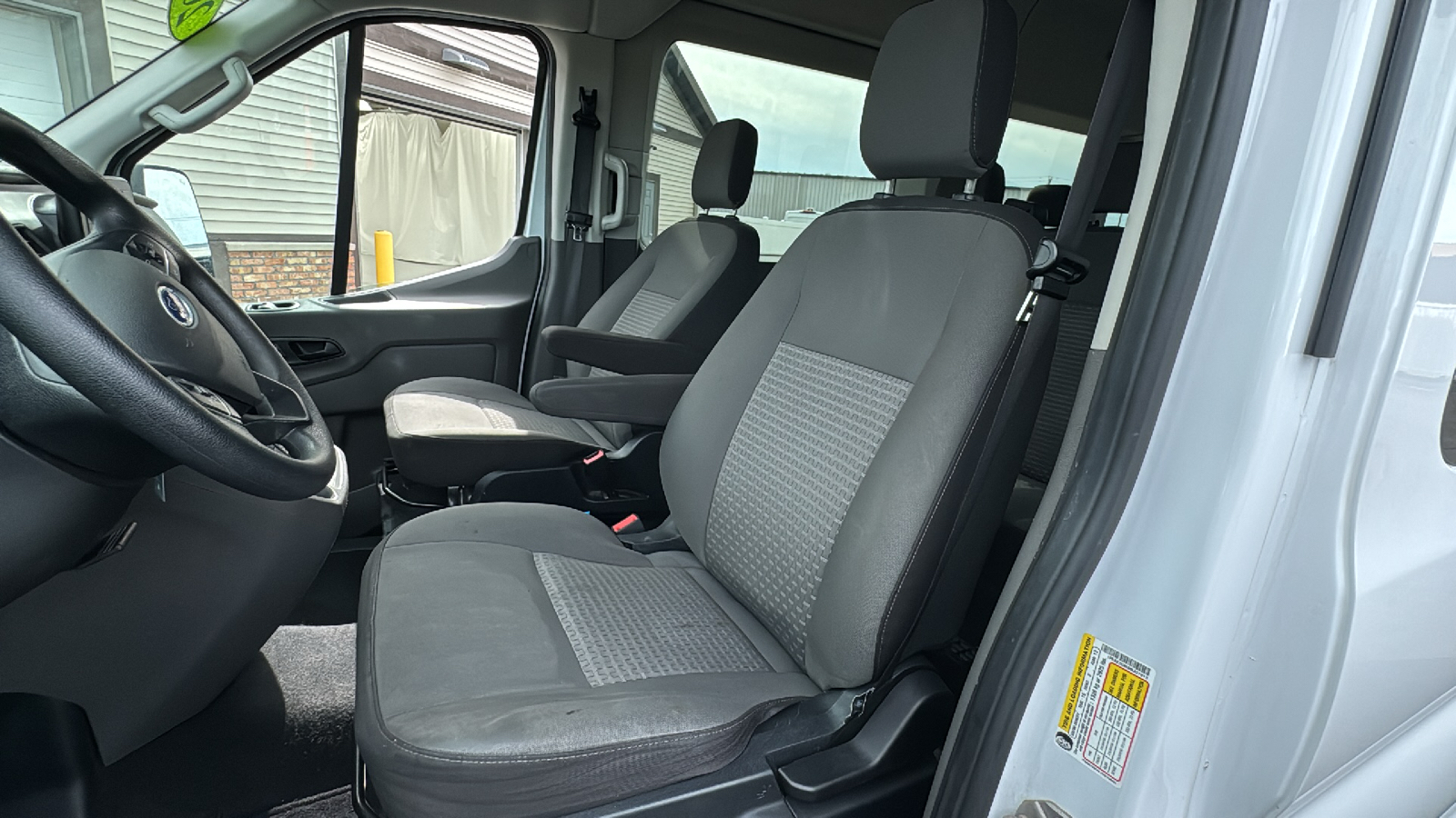 2021 Ford Transit-350 XLT 10