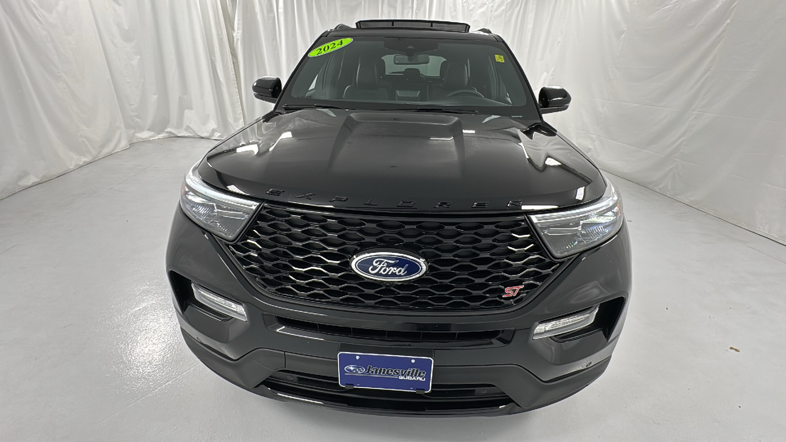 2024 Ford Explorer ST 8