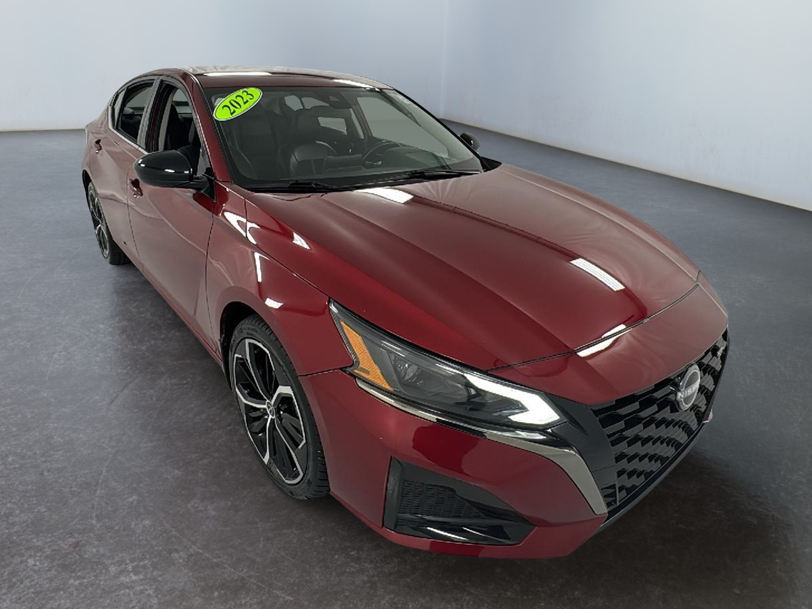 2023 Nissan Altima 2.5 SR photo 2