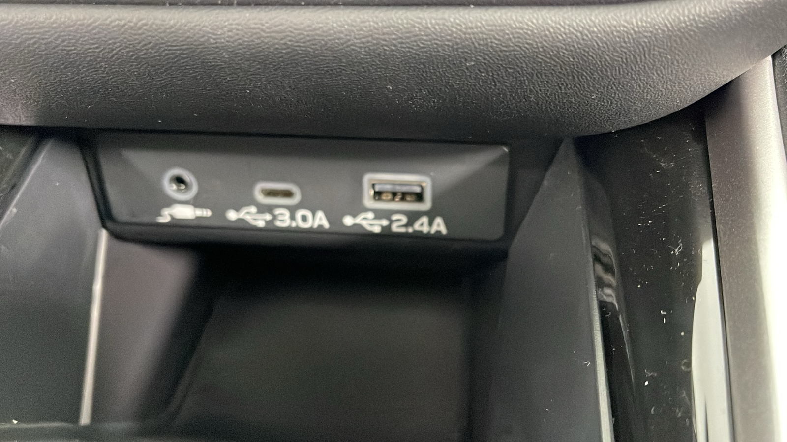2024 Subaru Outback Touring XT 29